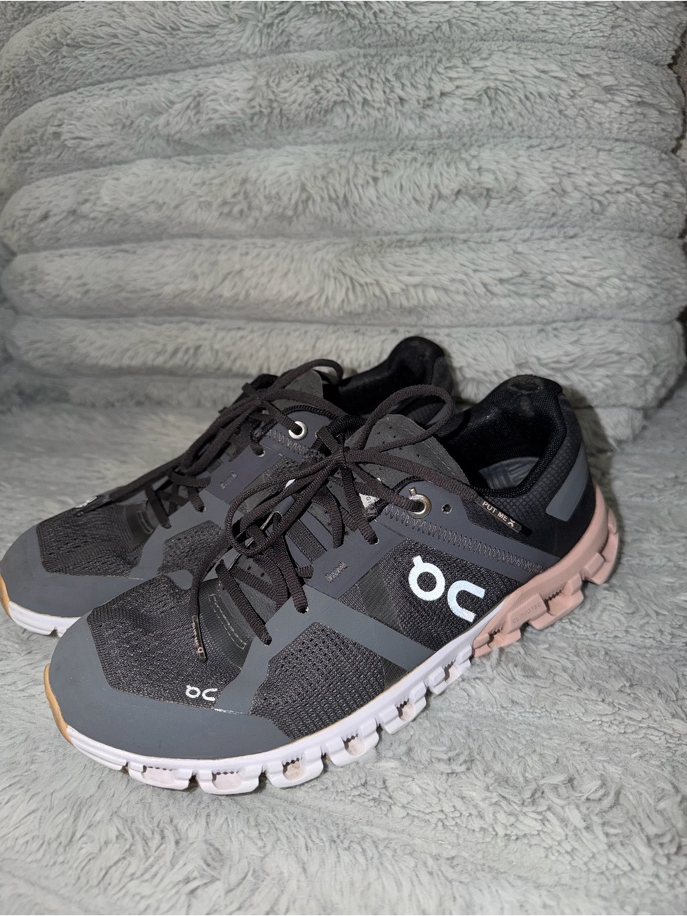 On Running Women's Athletic Shoes Black Gray with Pink Sole